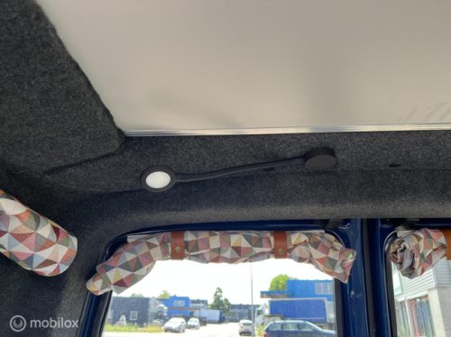 Volkswagen L1H1 L1H1 2016 Nevada blue photo: 17
