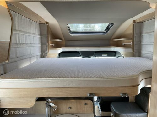 Hymer B-MCT 600 White-line Mercedes B-MCT 600 White-line Single beds, Electric Pop-up bed(!!), XXL Garage and Packed with Extras! photo: 2
