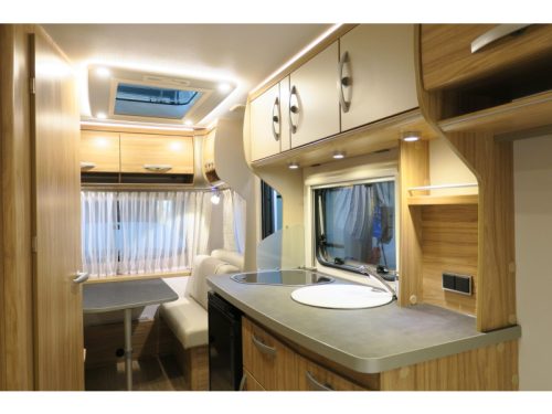 Eriba Nova Light 442 VLOERVERW.+MOVER+VOORTENT Foto: 4