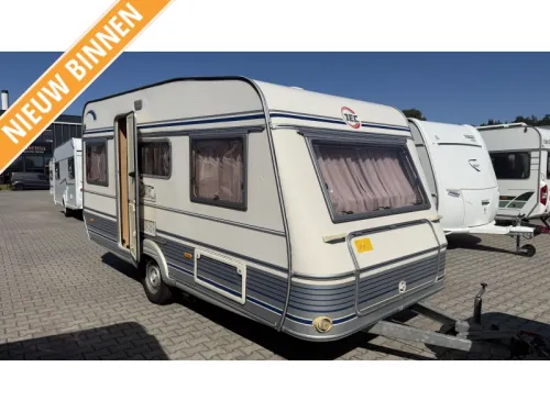 TEC Tour 450 standard seating bed toilet