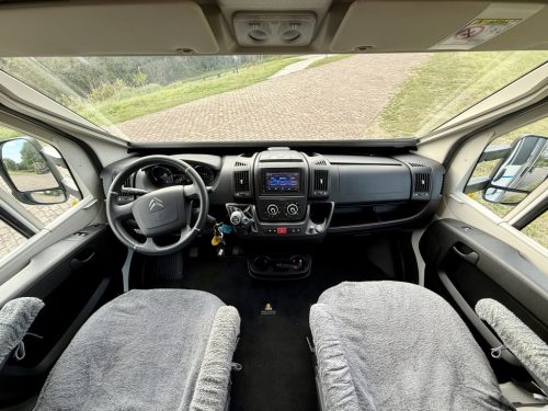 SUN LIVING S-SERIES S 65 SL photo: 12