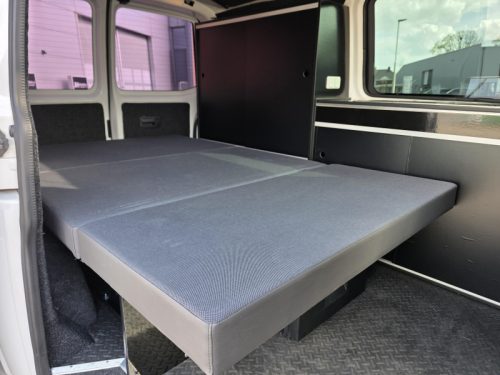 Volkswagen T5 2 TDI 4 berth Pop-top roof 2014 photo: 12