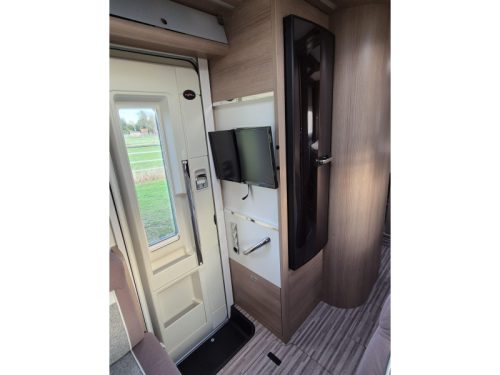 Malibu Compact AUTOMATIC 130HP 1st owner NW photo: 14