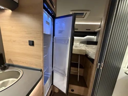 Knaus L!ve Wave 650 MEG Black Selection /Automatik Foto: 11