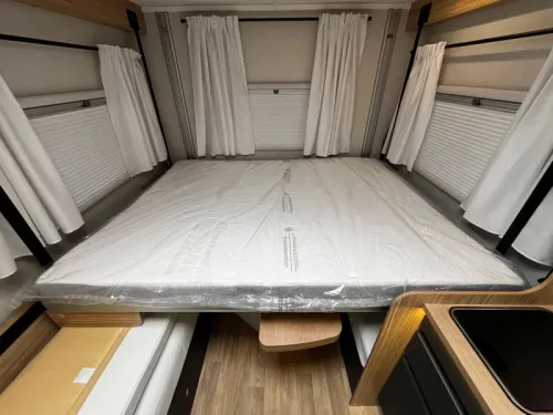 Pilote P 720 U Unique U-shaped lounge! 2026  photo: 11