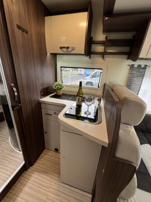 Benimar Tessoro 496 QUEENSBED+RONDZIT DAKAIRCO CAMERA EURO6  foto: 6