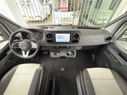 Weinsberg CaraLoft 640 MERCEDES AUTOMAAT ENKELEBEDDEN HEFBED Foto: 14