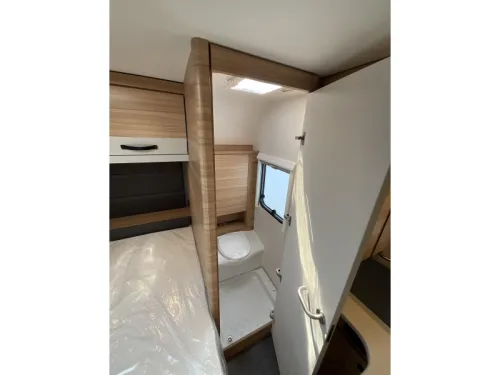 Dethleffs Summer Edition 560 FMK PRIMEUR-BUNK BED photo: 7