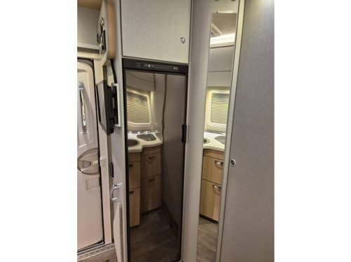 Hymer TRAMP GL 578 AMBITION 130 HP ONLY 29,972 KM DIGITAL REAR-VIEW MIRROR SINGLE BEDS TV + SATELLITE SWIVEL SEATS photo: 17