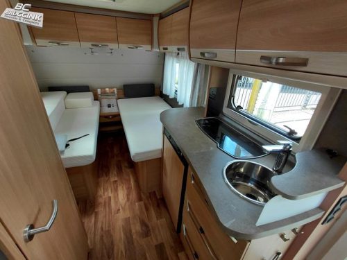 Knaus Sudwind 500 EU - SINGLE BEDS - ROUND SEATING photo: 5