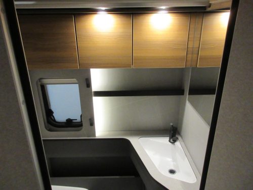 Eriba Feeling 470 COMPACT SINGLE BEDS!! photo: 14