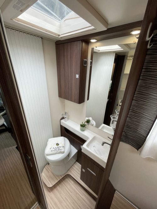 Chausson Cocoon 497 QUEENSBED + HEFBED AUTOMAAT AIRCO CAMERA Foto: 8