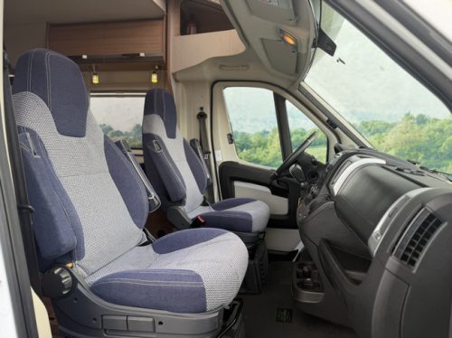 Knaus SKY WAVE 650 MF / free storage photo: 12