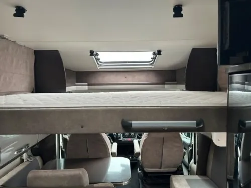 Hobby Optima Premium 65 GQ Queensbett & Hubbett Foto: 6