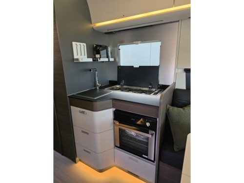 Adria Sonic Supreme 700 DL photo: 21