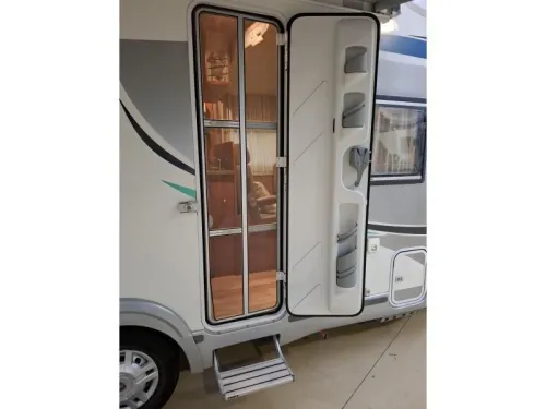 Chausson Sweet MAXI 670 130HP Lift Bed Air Conditioning photo: 6
