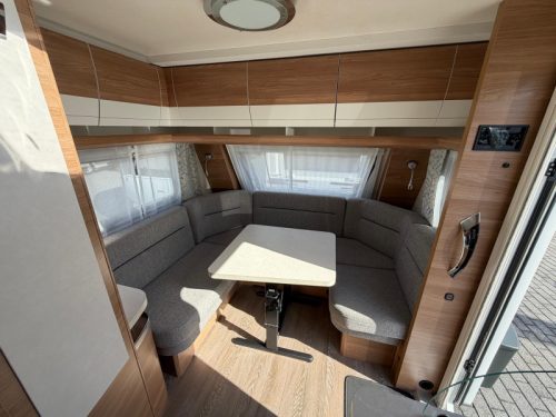 Hobby De Luxe 460 LU In NIEUWSTAAT! Foto: 6