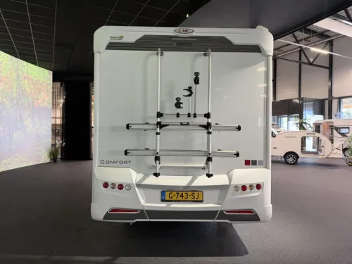 LMC Cruiser 732 T automatic - 5-seater - lift bed photo: 3