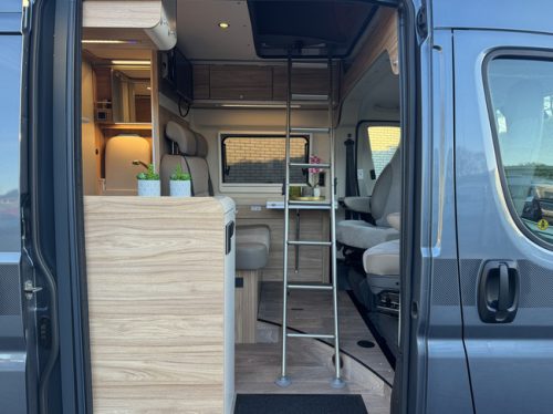 Hymer Yellowstone 640 pop-top roof 160 hp *4 PERSON* Euro6 Fiat Ducato **Single beds/Pop-top roof with 2 berths/4 seats/Lithium/Sun photo: 7