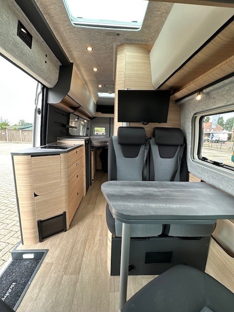 Hobby Maxia Van 680 ET, Automatic photo: 3