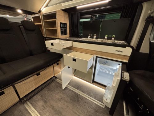 Pilote CV 505 BC 5-Person camper van! photo: 15