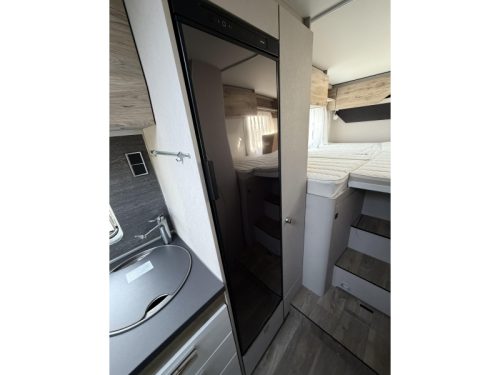 Hymer Exsis-T 580 PURE Automatic, dish, TV photo: 8