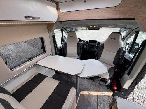 mooveo Van 63 EB Automaat Super luxe 180pk Foto: 14