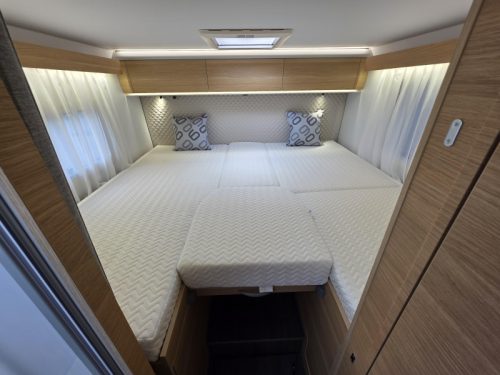 Adria Coral 670 DL 60 Years  photo: 15