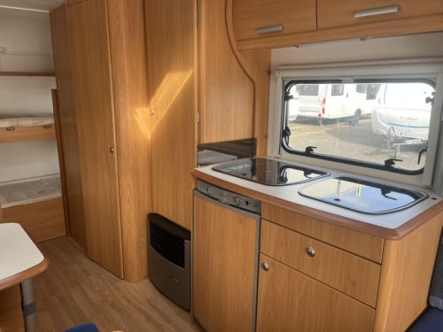 Chateau Calypso 480 KMD Bunk bed - Awning  photo: 11