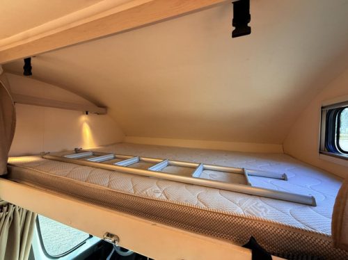 Rimor Seal 9 Alcove with 7 berths family camper photo: 12