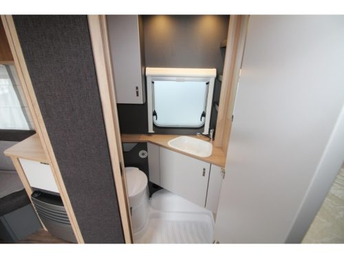 Knaus Sport 460 EU Single beds & GFK roof! photo: 17