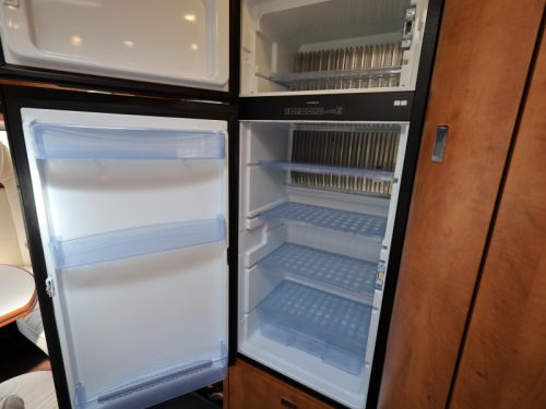 Carthago Chic C-Line II I 4.9 LE automatic - without pop-up bed photo: 7