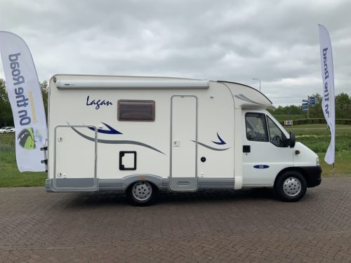 McLouis Lagan 253 G Semi-integrated, Small camper, with bicycle garage, Transverse bed, Year 2006 Camper center On The Road photo: 25