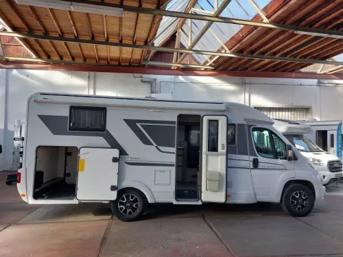 Adria Compact DL Single beds face2face photo: 8