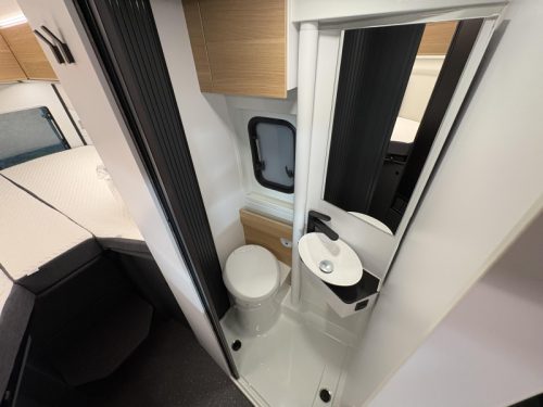 Adria Twin 640 SLB 60 Years / 180pk Automatik Foto: 11