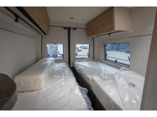 B&uuml;rstner Habiton HM 6.0 Lengtebedden Mercedes-Benz Automaat foto: 14