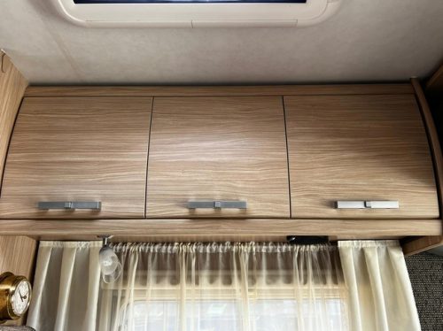 TEC I 670 | Leveling system | Air suspension | Off-Grid | Underfloor heating | Air conditioning | Solar panels photo: 17