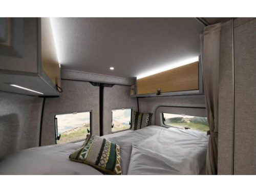 Hymer Grand Canyon S 600 4 PERSONS+SLEEPING ROOF-170HP photo: 18