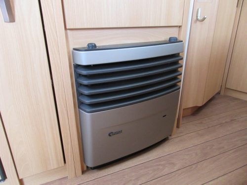 Knaus Sudwind Silver Selection 500 FU NETJES, RUIM, COMPLEET Foto: 15
