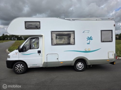 Knaus Eifelland 610 2.8TD 123 HP-Starter motorhome-Towbar photo: 5