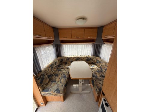 Knaus Blue Line 450 TF con asiento en U y avanc&eacute; de 2023 foto: 12