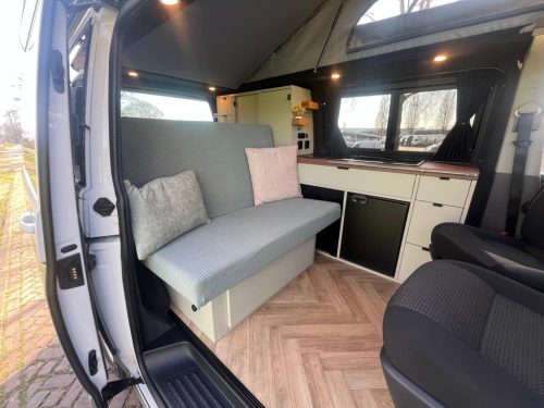 Volkswagen T6.1 photo: 15