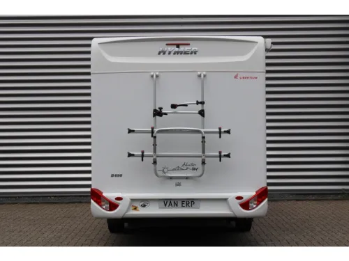 Hymer B698 Queensbett L-Sitzgruppe 150PS TV Foto: 23