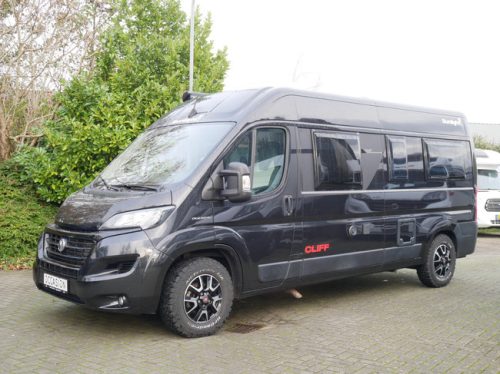 Sunlight Cliff 600 XV, Camper van de 6 metros, Cama transversal foto: 2