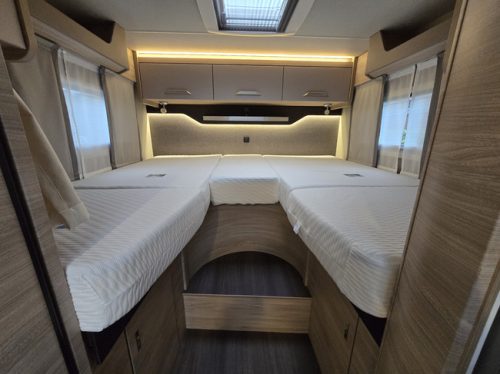 Knaus VAN TI PLUS 650 MEG PLATINUM SELECTION AUTOMATIC 180 HP ONLY 16,866 KM!! AIR CONDITIONING AIR SUSPENSION TV + SATELLITE SINGLE BEDS SWIVEL DETACHABLE TOWBAR photo: 20