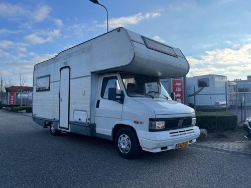 Fiat Ducato 14 2.5 Gran Volume | Goofy | NIEUWE APK | Trekhaak | 7 Persoons | Kachel | Koelkast | Alkoofbed | 2x Treinzit | Fietsenrek foto: 0