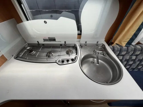 Knaus Sport Premium Line 450 FU Isabella Vorzelt Rangierhilfe Foto: 5
