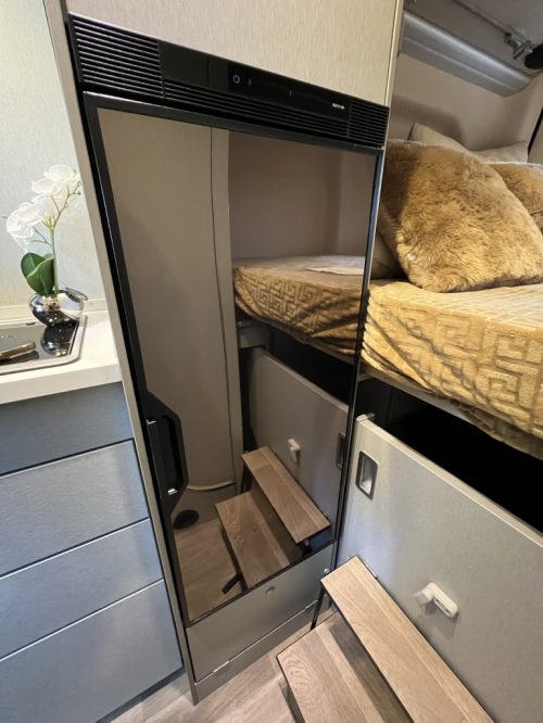 Hymer Free 600S AUTOMATIC TRANSVERSE BED + POP-TOP ROOF 360 CAMERA POP-TOP ROOF photo: 8