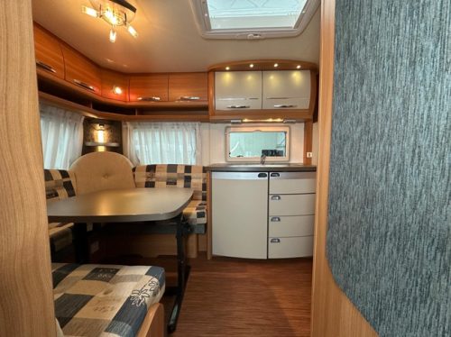 Hobby De Luxe 460 UFe photo: 3