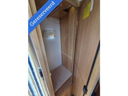 B&uuml;rstner T600 Perfilada 2000 ☆TV, Cruise, cama fija☆ foto: 20